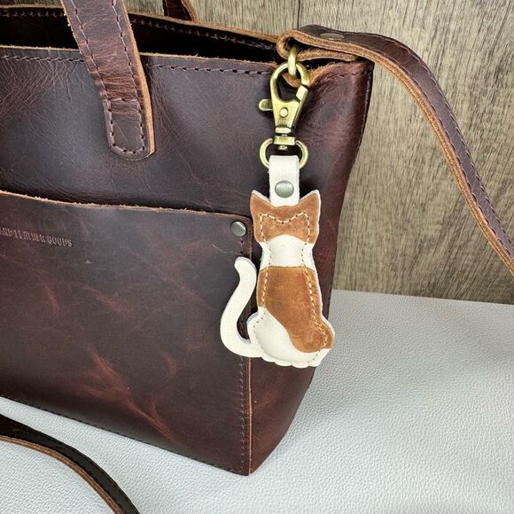 BONE Portland Leather Tom Kitty Cat Charm FAST SHIP NEW KEYCHAIN - Picture 1 of 5